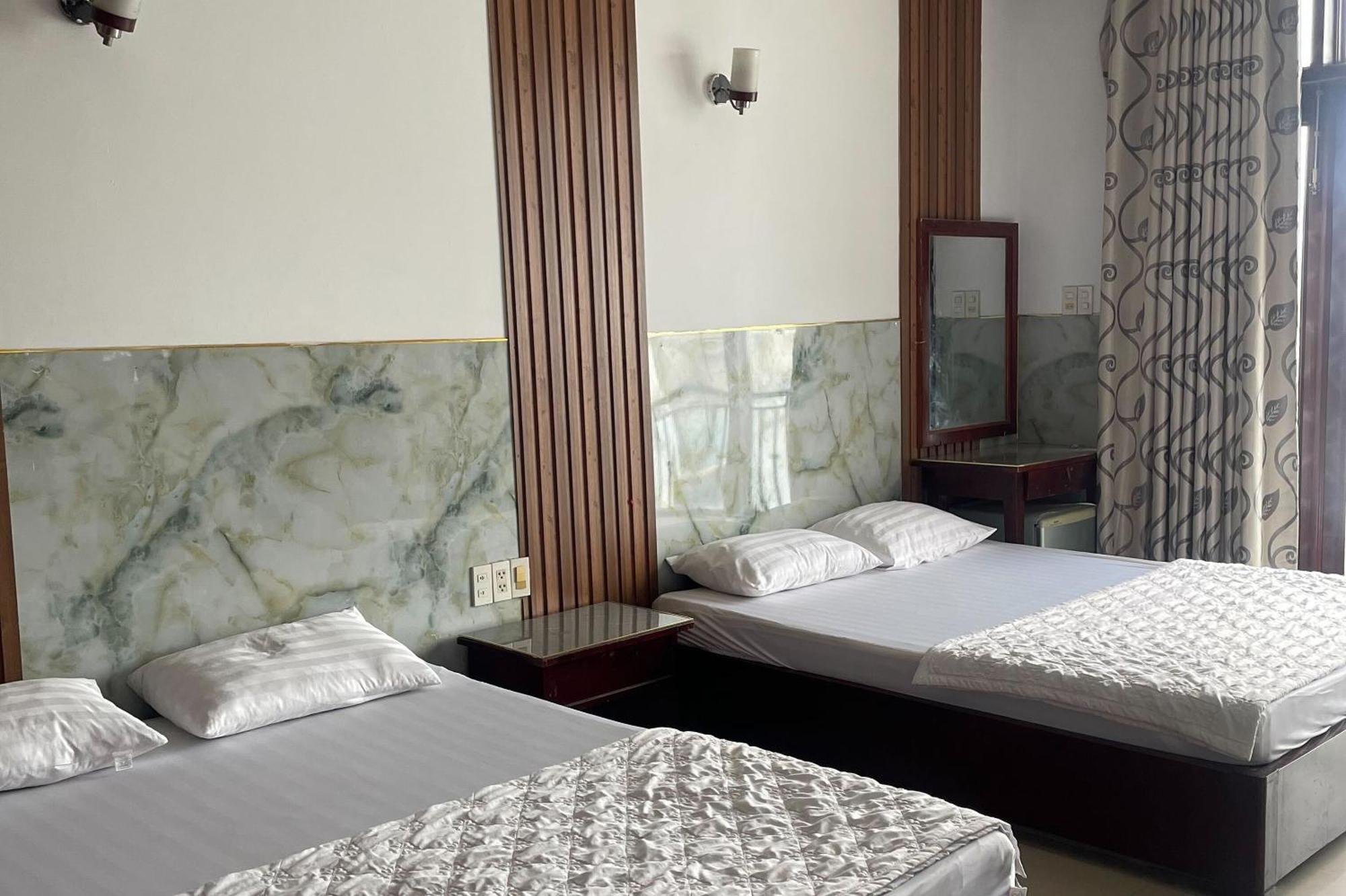 Hoa Sen Hotel Ho Chi Minh City Exterior photo